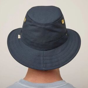 Tilley water repellent T5 Adventure Hat mens size small (Small)